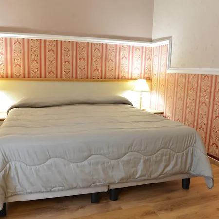 Centro ゲストハウス 4*